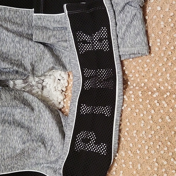 Victoria's Secret Pink Ultimate Leggings - Picture 9 of 9